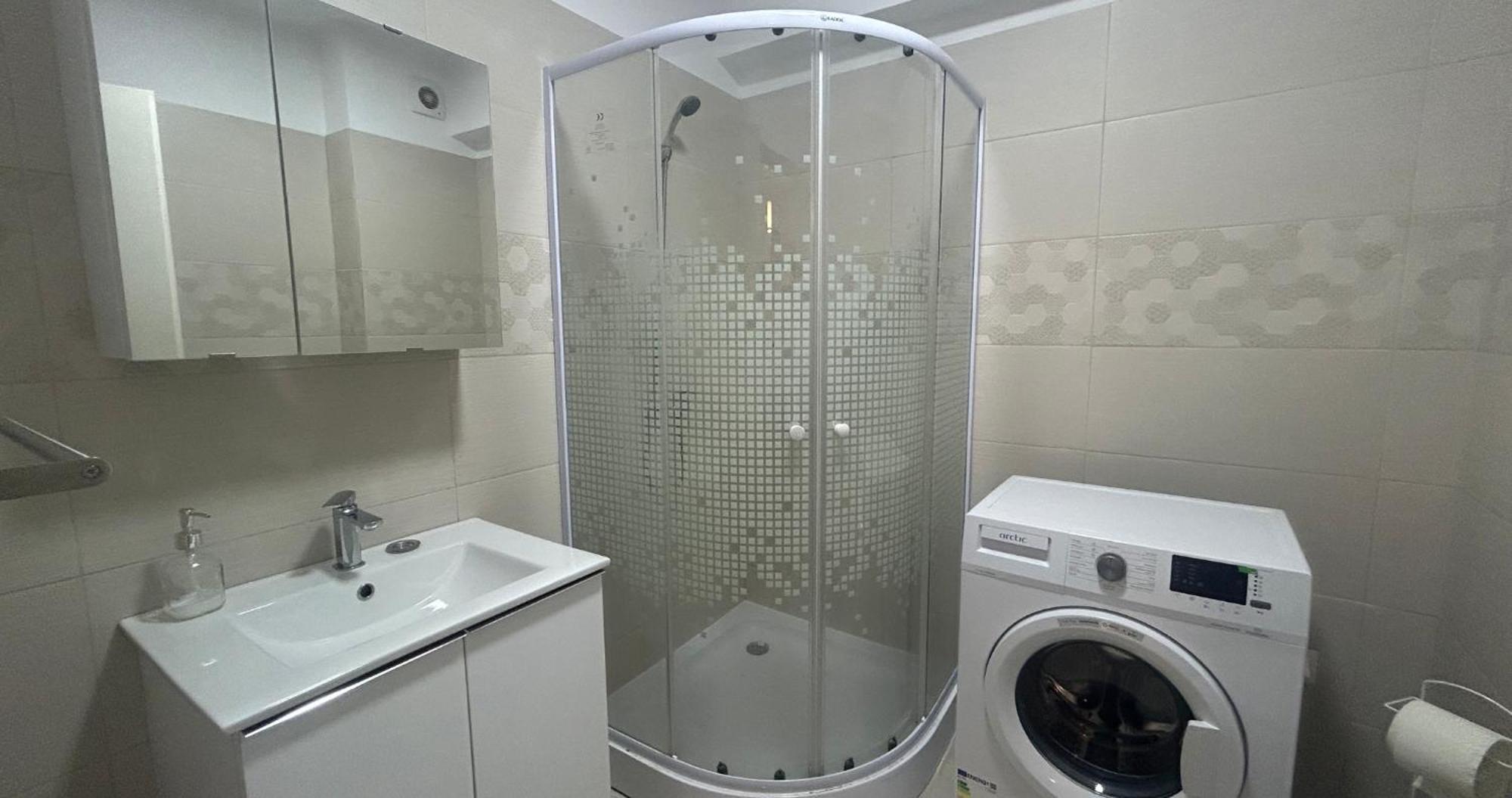 Apartment Garsoniera Cu Parcare Si Self Check-in Langa Grand Arena *